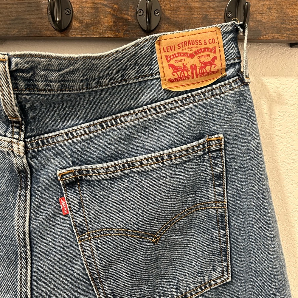 Levi's Women’s Blue Denim Jeans - Baggy Fit